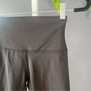 Lululemon shorts size 4